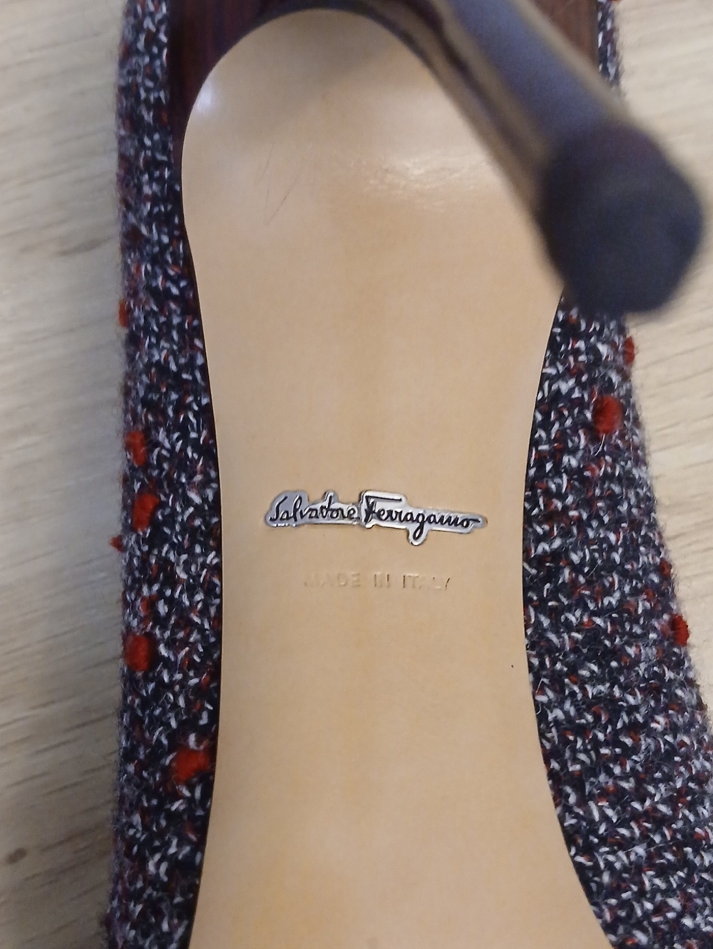 Fiore Salvatore Ferragamo Tweed Heels Size 7 ½ - Picture 3 of 5